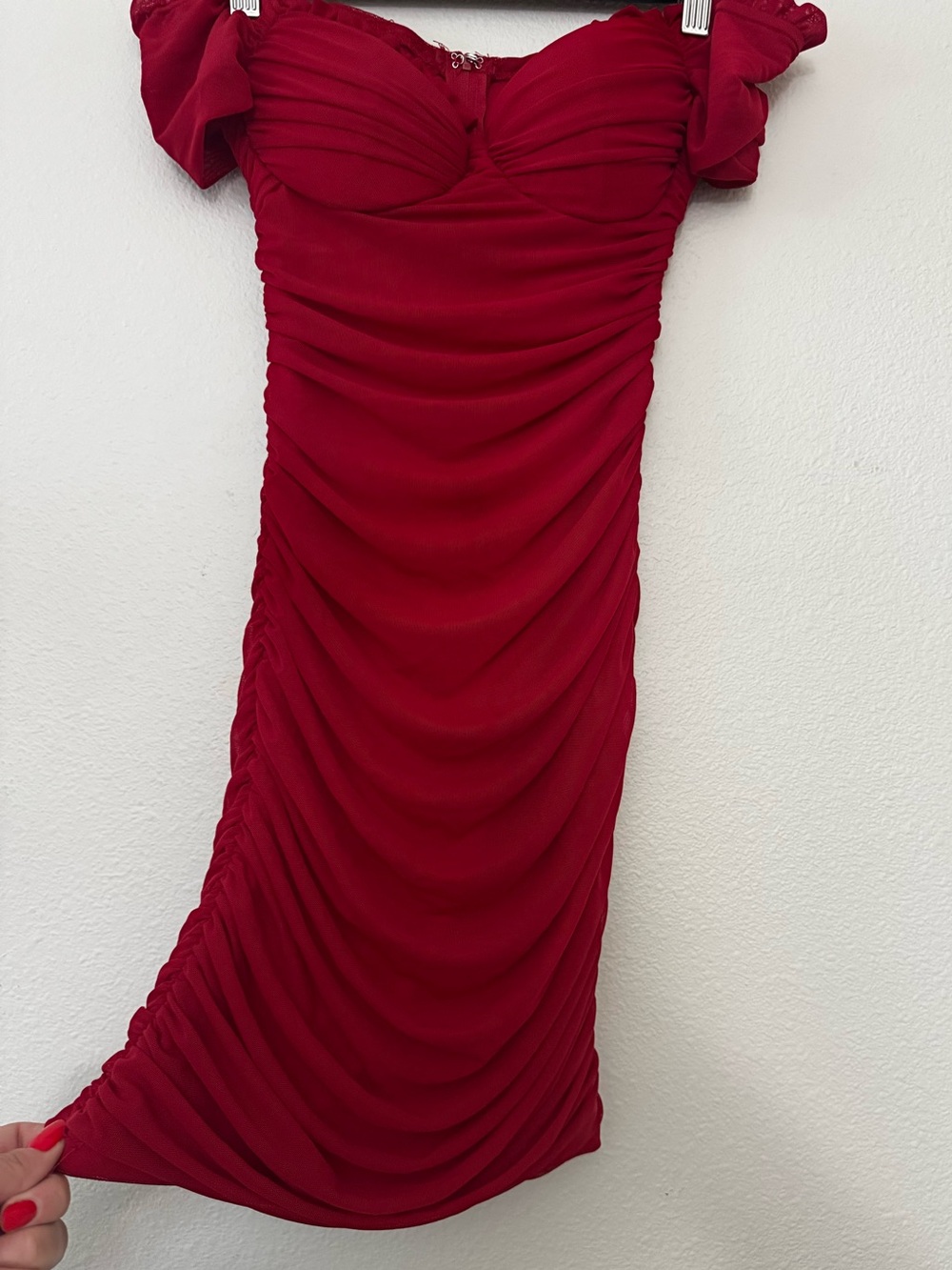 Windsor Crimson Ruched Off-Shoulder Mini Dress size XS - Picture 2 of 6